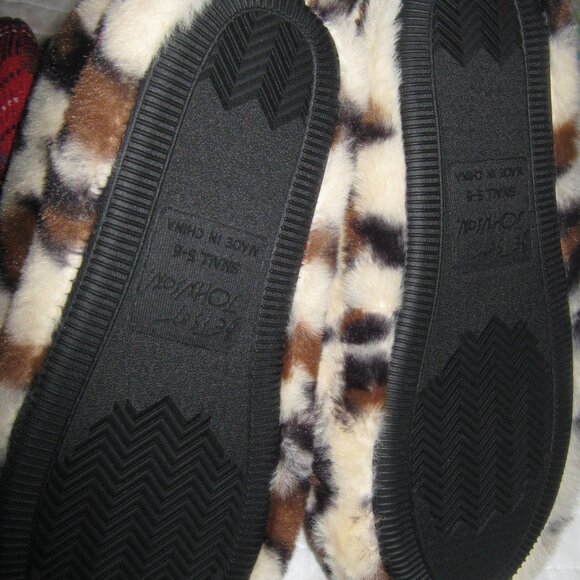 NWT Small Betsey Johnson Slippers and NWT Small Nicole Miller Gown - Picture 11 of 14